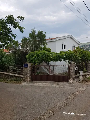 House in Dobra Voda 100m²