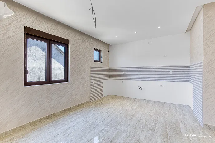 Renovated apartment in Tivat, 78 m²