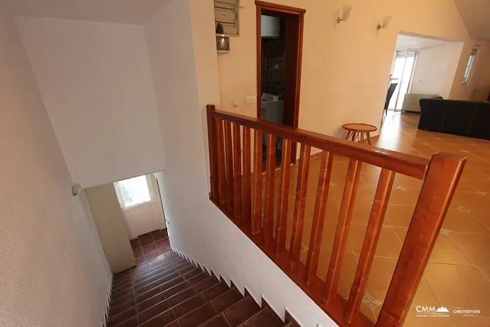 An airy apartment in Becici