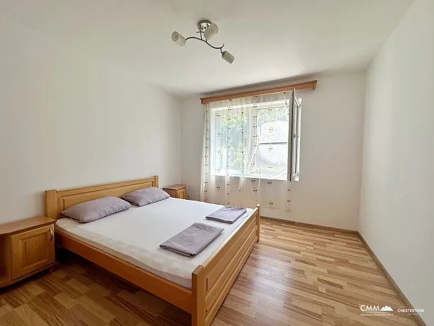 Three storey house in Dobra Voda 308m2