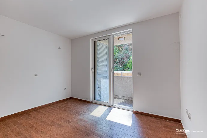 Spacious  1-Bedroom Apartment in Rafailovići