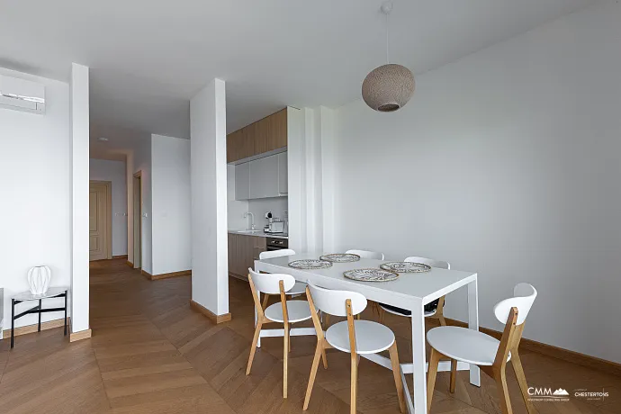 Three-bedroom apartment in a complex with a pool, Blizikuće