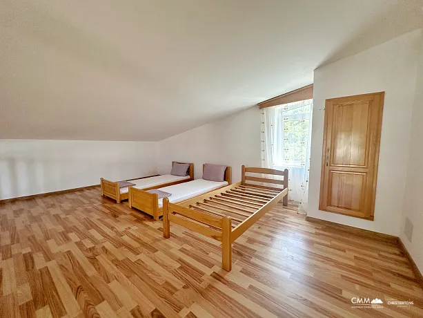 Three storey house in Dobra Voda 308m2
