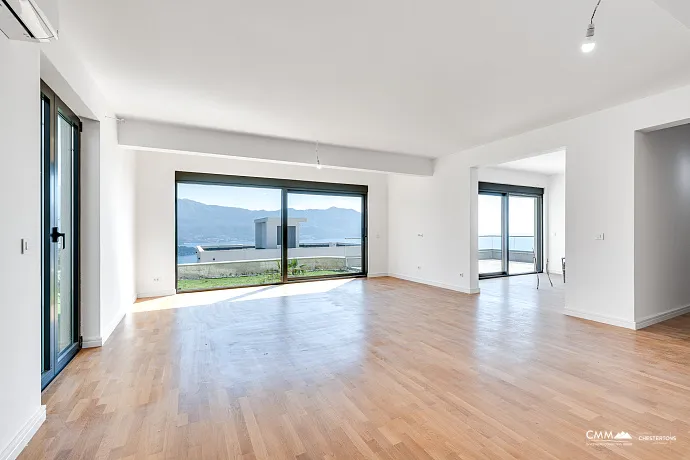 Luxury Newly Built Villa with Panoramic Sea Views – Budva