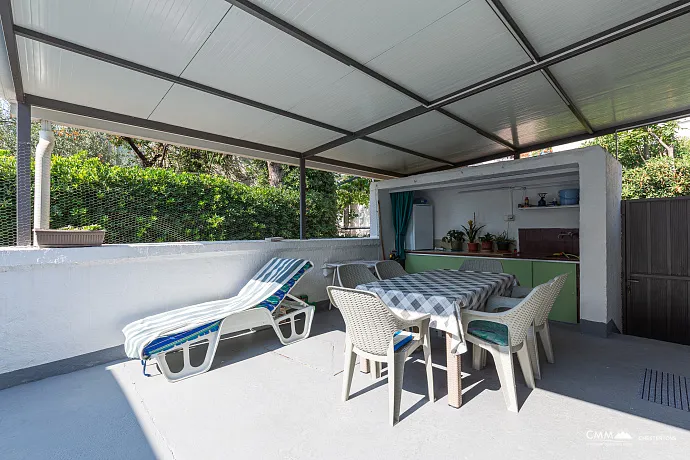 A townhouse wiht mountine view in Budva