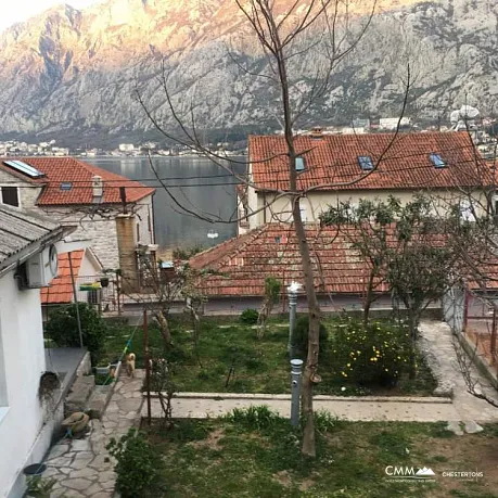 Onestory house in Prchanj with a sea view