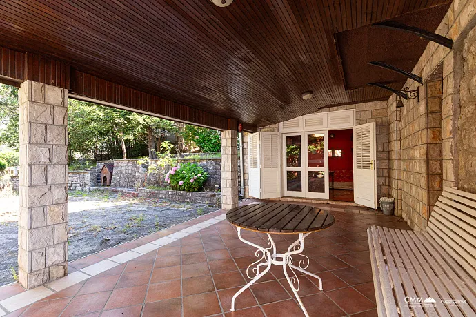 house in Sutomore 150m2
