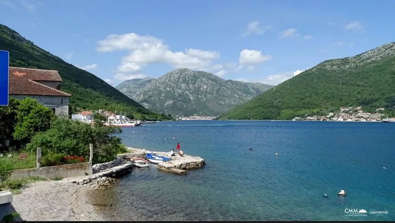 House on the first line from the sea in Herceg Novi