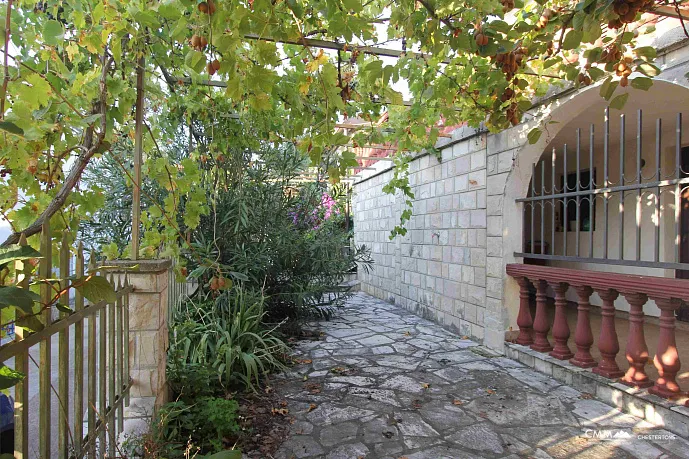 Three-storey house near the sea in Utjeha