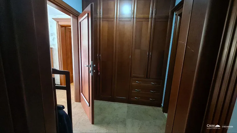 House in a quiet area of ​​Budva overlooking the sea.