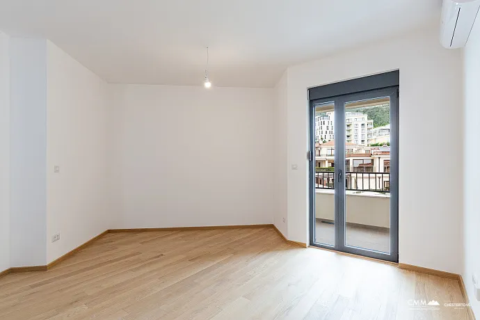 Modern Studio Apartment with a Stunning View of Nature