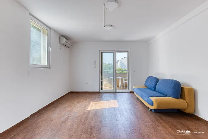 Spacious  1-Bedroom Apartment in Rafailovići