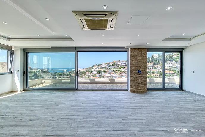 Penthouse in Ulcinj with sea view