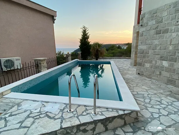 House for sale in Bar with a panoramic sea view 