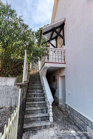 House Just 50 Meters from the Sea – Stoliv