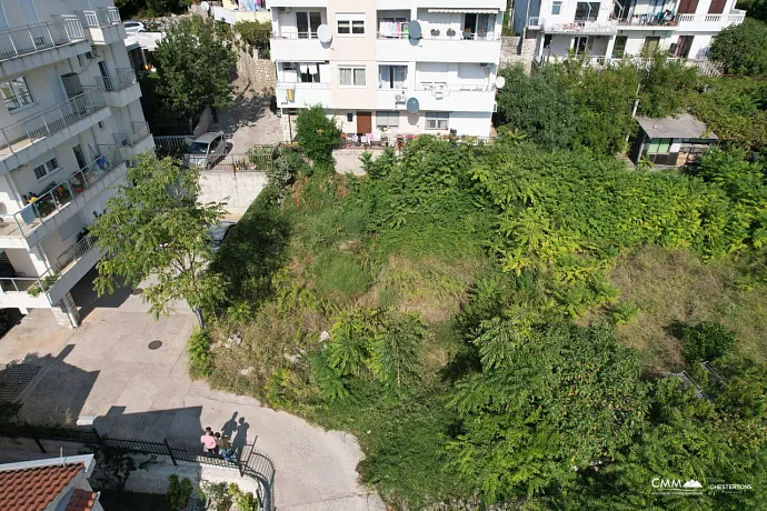 A plot of 261m² in Budva