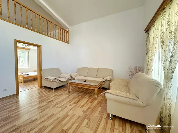 Three storey house in Dobra Voda 308m2