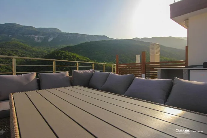 Penthouse in Becici with a panoramic sea view