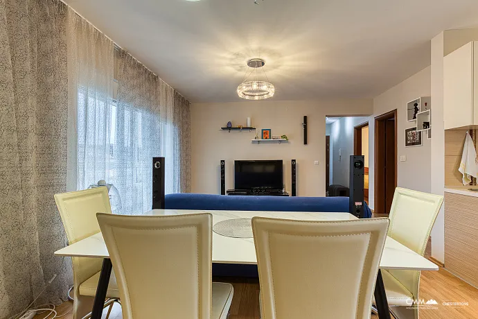 Apartment with 2 bedrooms in Bečići