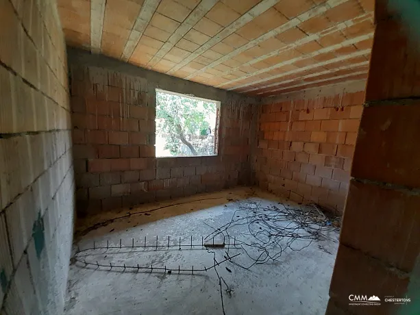 House for sale with a large plot in Cetinje