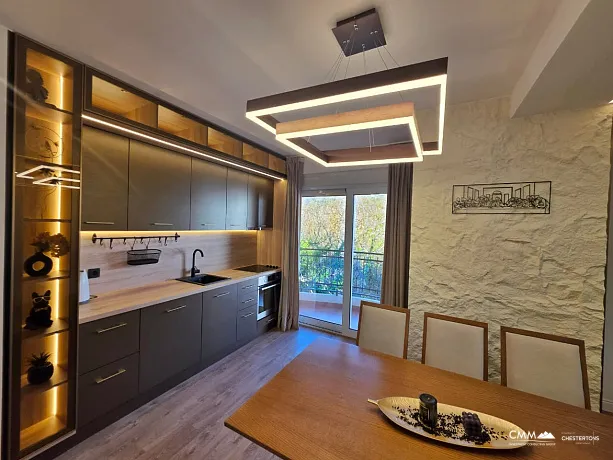 Luxury Three-Bedroom Apartment with Private Sauna 300 m from the Sea – Bečići (107 m²)