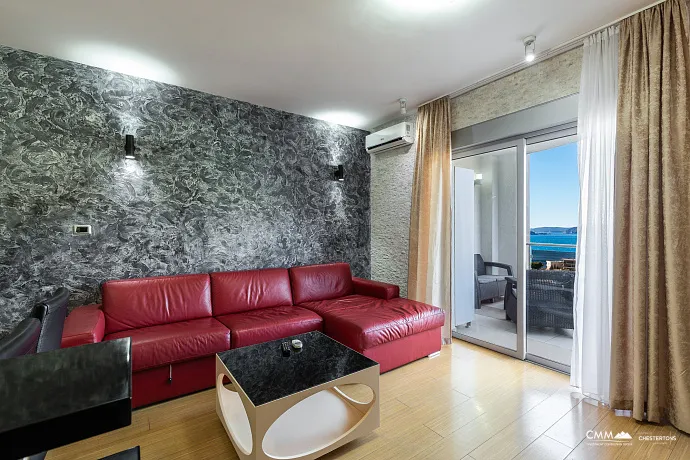 Luxury apartment in Pržno, terrace with a sea view