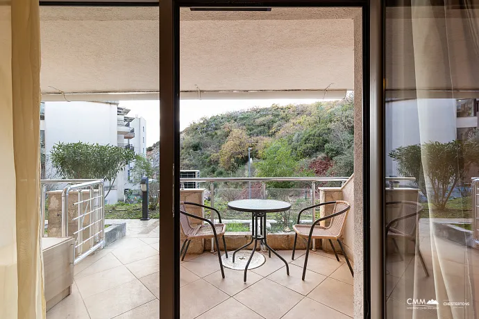 Apartment in a complex with a swimming pool