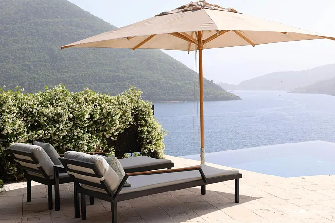 Luxury Villa with Panoramic Sea View – Elegance and Comfort Combined