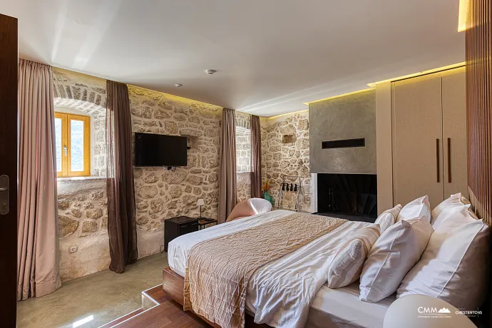 Luxury Villa with Panoramic Sea View – Elegance and Comfort Combined