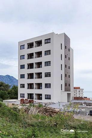 Modern Studio Apartment with a Stunning View of Nature