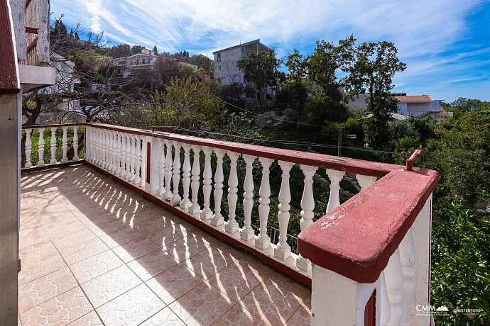 House with a terrace and sea view in Bar