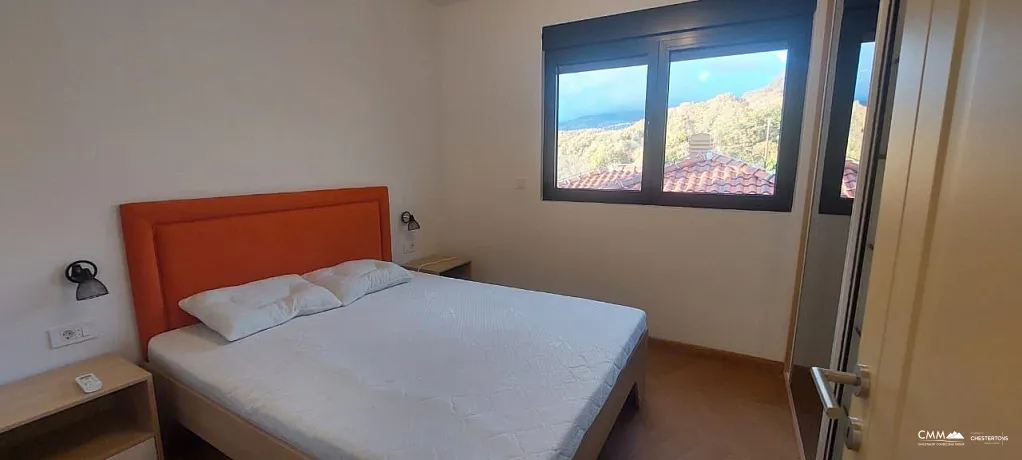Three-bedroom apartment in a complex with a pool, Blizikuće