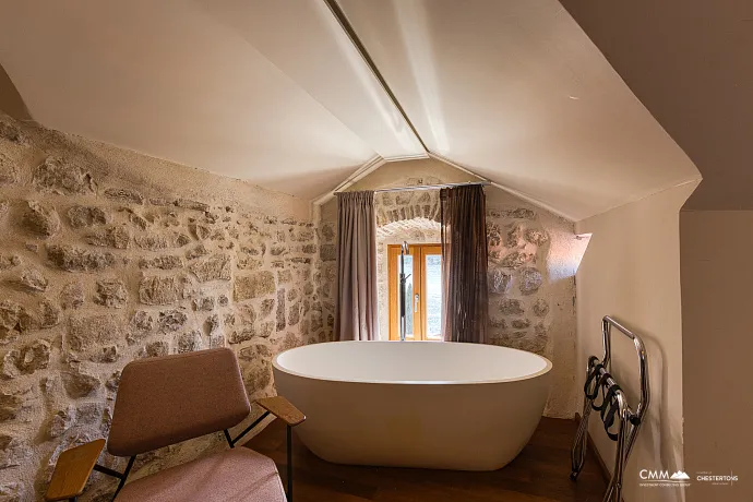 Luxury Villa with Panoramic Sea View – Elegance and Comfort Combined