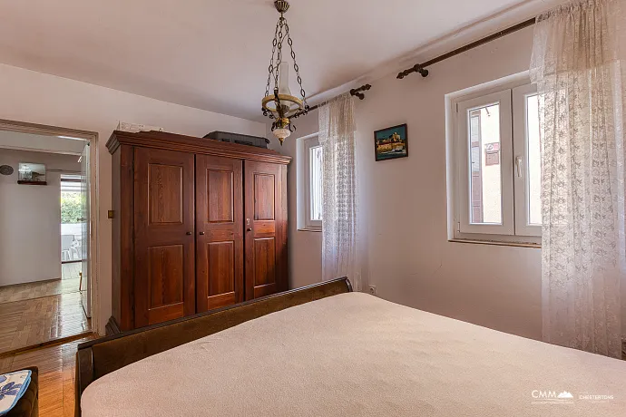 A townhouse wiht mountine view in Budva