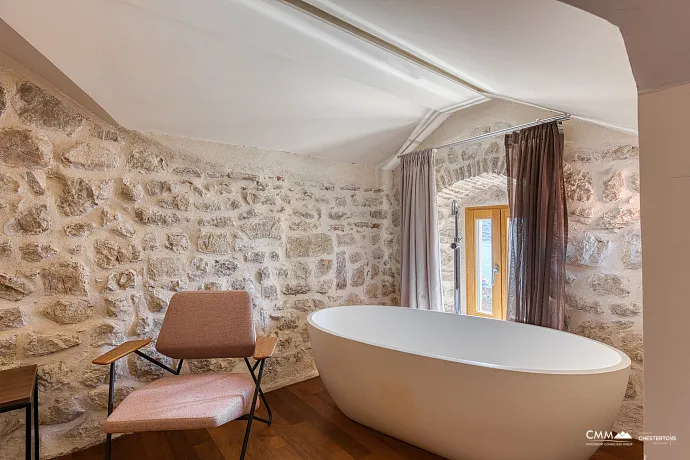 Luxury Villa with Panoramic Sea View – Elegance and Comfort Combined