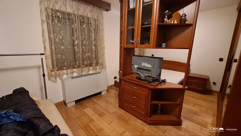 House in a quiet area of ​​Budva overlooking the sea.