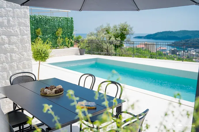 Modern villa with sea views in Becici