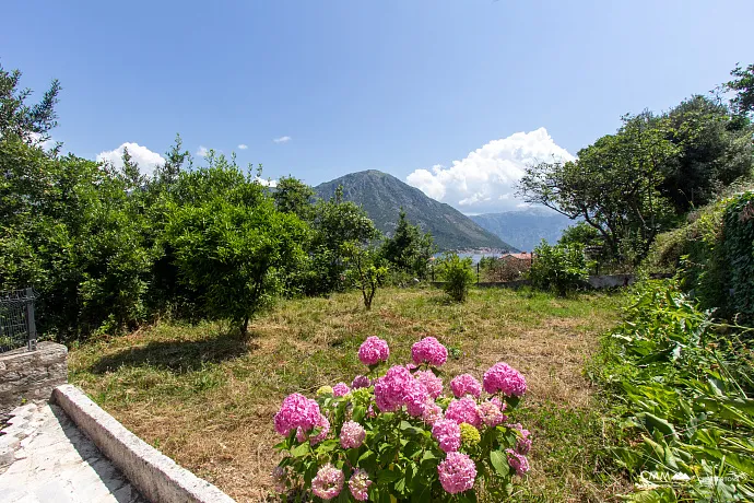 Spectacular Villa with pool overlooking the Bay of Kotor