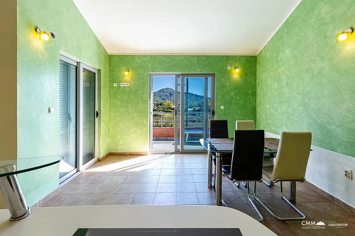 Three-bedroom apartment in Lastva, 128 m²