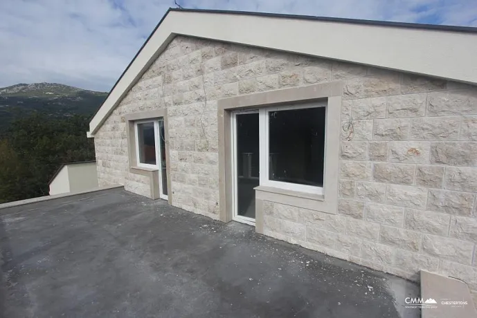 A house with sea and mountine view in Mojdez, Herceg Novi