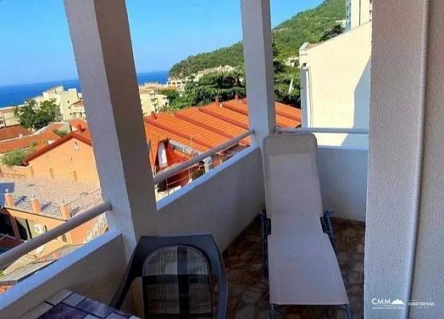 Apartment with sea view in the center of Petrovac