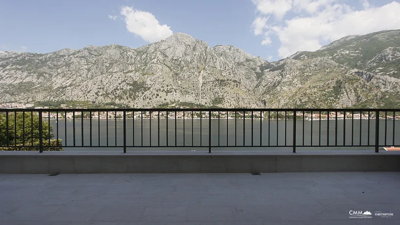 New house by the sea in Muo Kotor