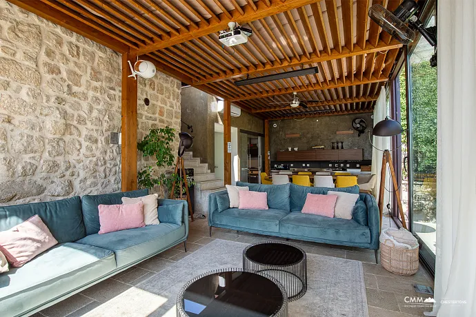 Luxury Villa with Panoramic Sea View – Elegance and Comfort Combined