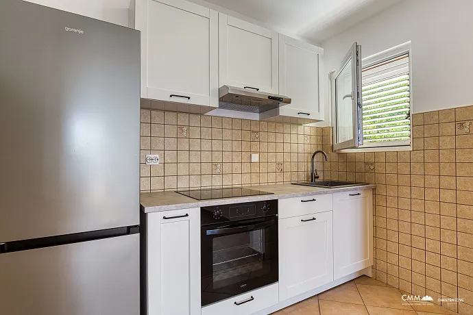 Spacious  1-Bedroom Apartment in Rafailovići