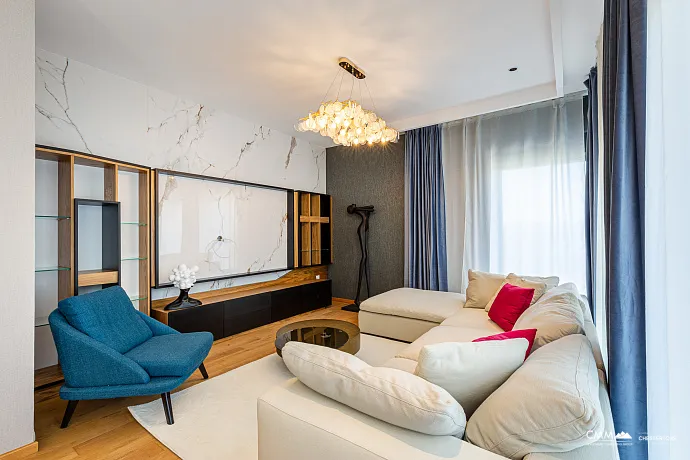 Penthouse in new building in Becici near the sea