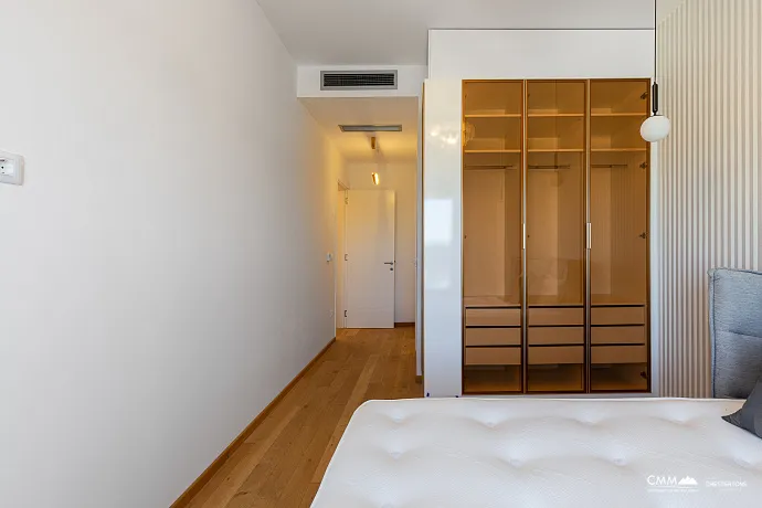 Penthouse in new building in Becici near the sea