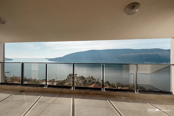 Apartments in complex with swimming pool in Herceg Novi