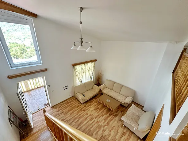 Three storey house in Dobra Voda 308m2