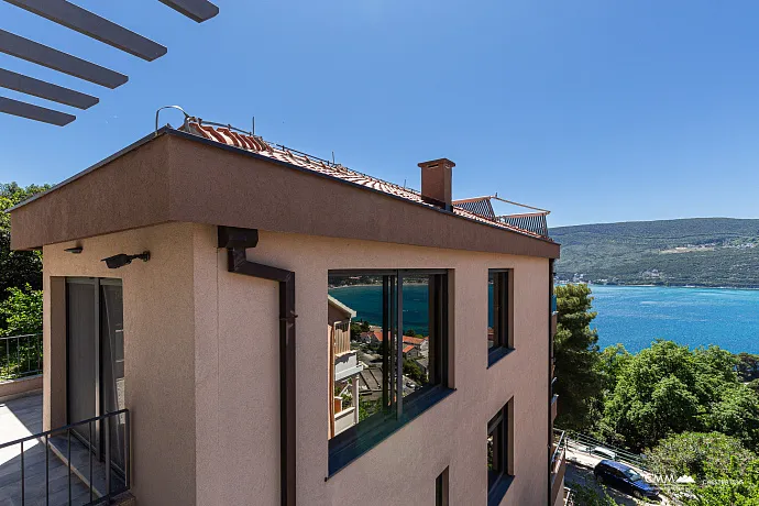 Excellent villa in the center of Herceg Novi