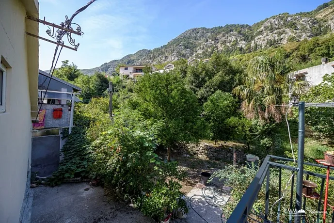 Frontline Family Property Near Kotor